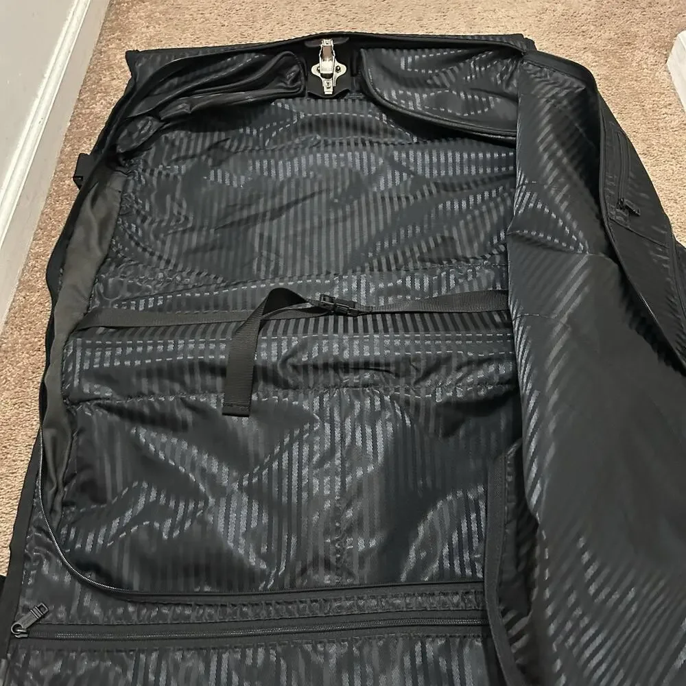 TUMI Alpha Classic Garment Bag 231D3 Bifold Travel Ballistic Nylon Black
